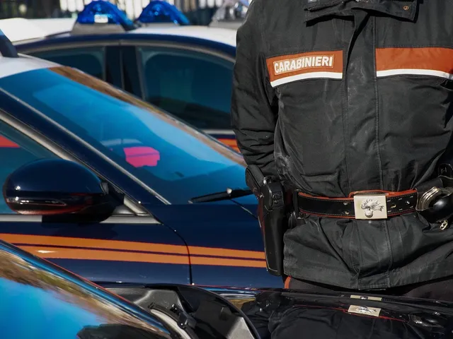 Rissa a Castellammare di Stabia: carabiniere pestato selvaggiamente, è in gravi condizioni