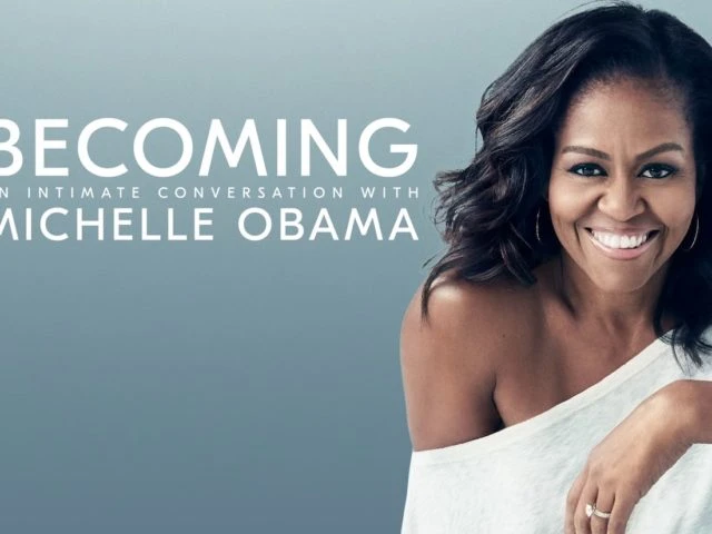 Da Michelle Obama a Maurizio De Giovanni, ecco il libri da regalare a Natale