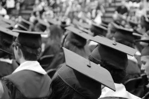 Università, solo il 46% dei laureati ha un lavoro di mille euro al mese