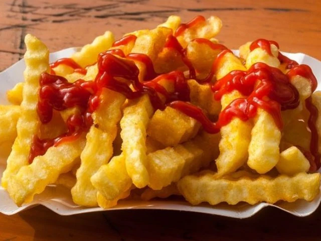 Junk food, perché il cibo spazzatura fa male alla salute. Gli alimenti da evitare
