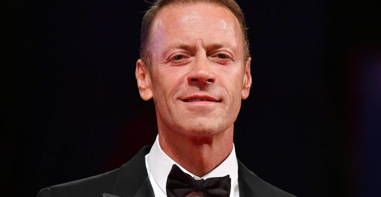 Rocco Siffredi si racconta: in Italia siamo bigotti, vogliamo la moglie santa, ma la donna degli altri…
