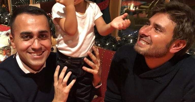 Di Maio e Di Battista, la foto simbolo dell’unità e l’annuncio della nuova battaglia