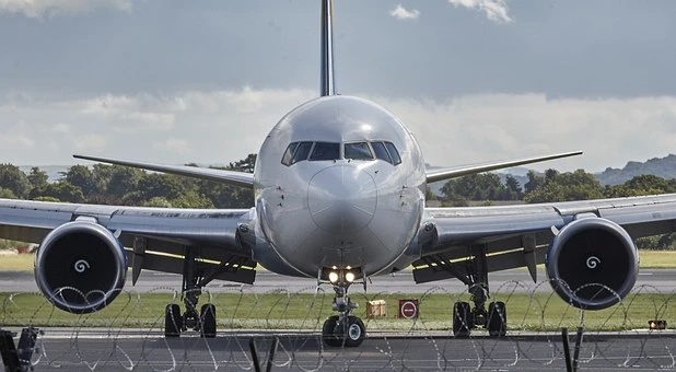Atterraggio di emergenza al Cairo per un volo diretto a Napoli con 122 italiani