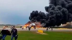 Incidente aereo a Mosca, 41 le vittime. Il video e le immagini drammatiche