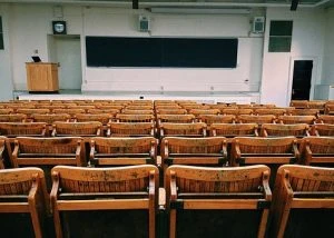 Caos governo, l’Italia vorrebbe capire se domani le scuole sono aperte