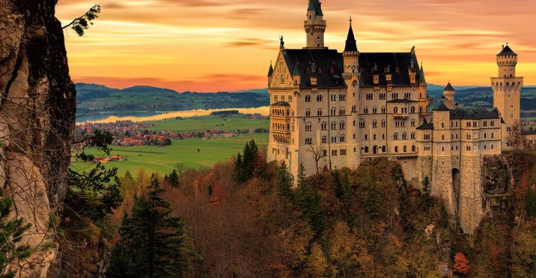 Neuschwanstein, storia del castello più bello al mondo, icona della Disney
