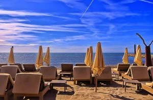 Vacanze al mare gratis per i propri dipendenti: l’iniziativa di un’azienda pugliese