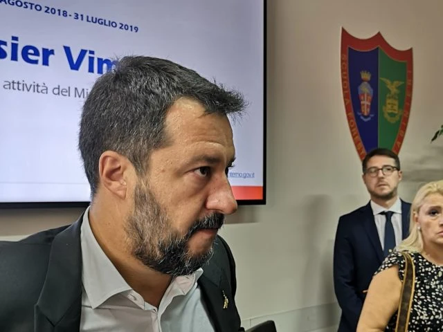 Salvini attacca la festa dei napoletani per la Coppa Italia: De Luca dov'era?