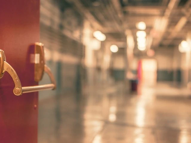 Tragedia a Modica, muore un bimbo di un anno: sul corpo ci sono dei lividi