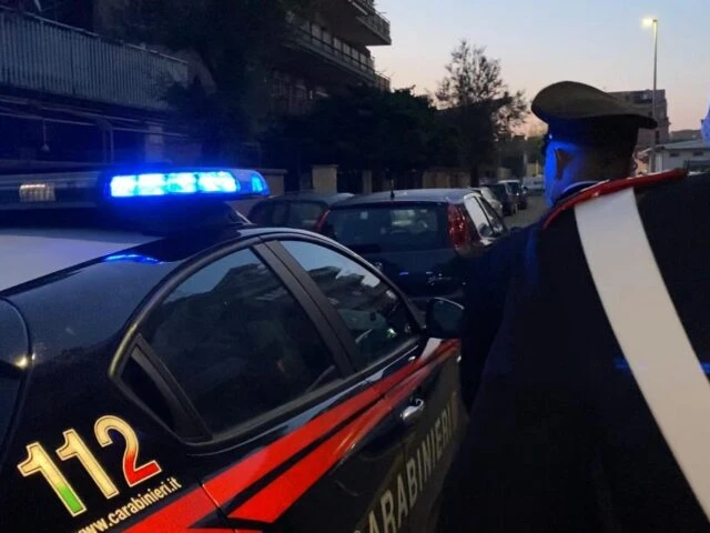 Girano armati di pistola e coltello, arrestati tre giovani di Marano
