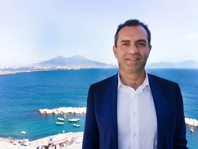 De Magistris: basta col terrorismo psicologico sul coronavirus
