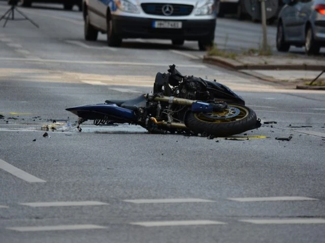 Alto Adige, incidente in moto sulla strada delle Dolomiti: morto un uomo