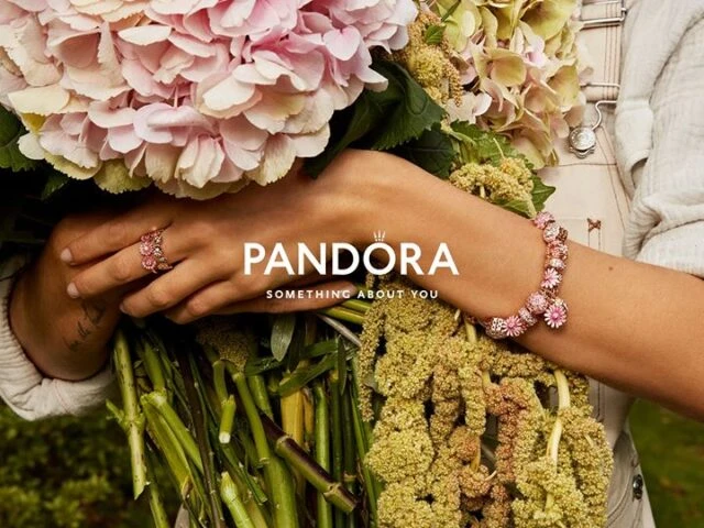 Materiale Pandora, la svolta: come cambieranno oro e argento dei gioielli